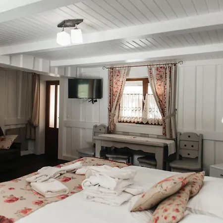 Hotel Michelle's