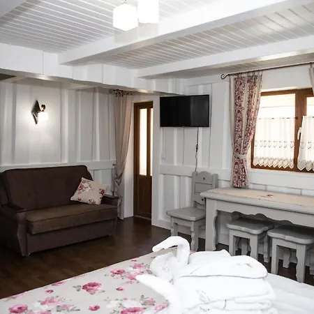 Michelle's * Mizhhirya (Transcarpathia)